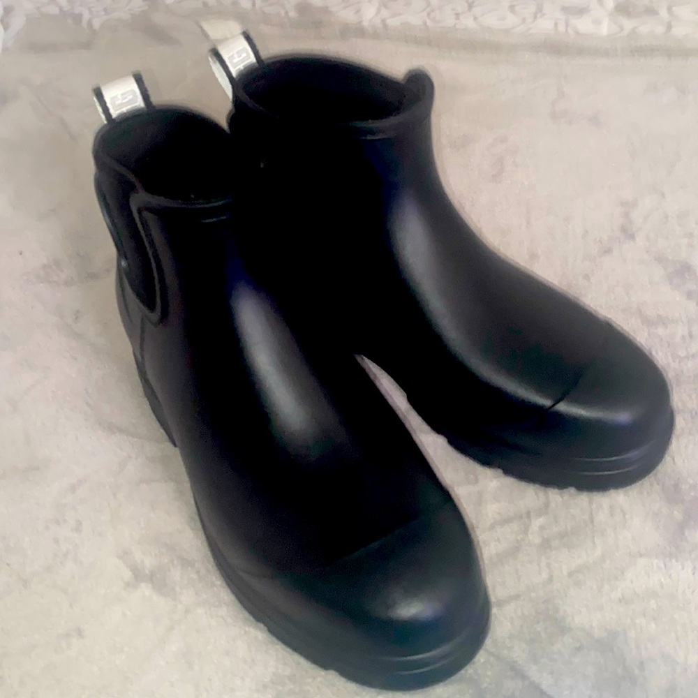 Ugg Rubber Droplet Rain Boots Sz Wn-10 Blk W/Comfortable Ugg Fur Lining NWOB.☔️💧